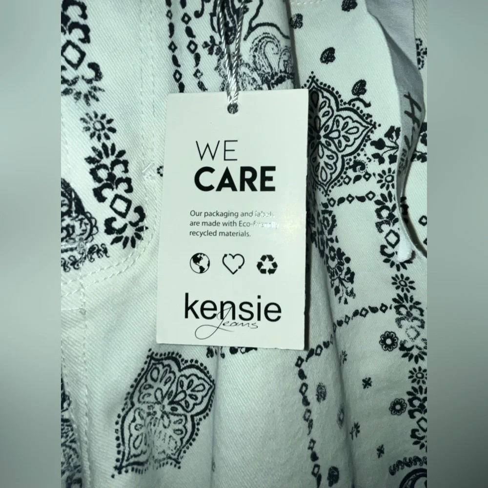 Kensie Pants Monochrome Graphic Print Pants Navy blue & White - Picture 5 of 6
